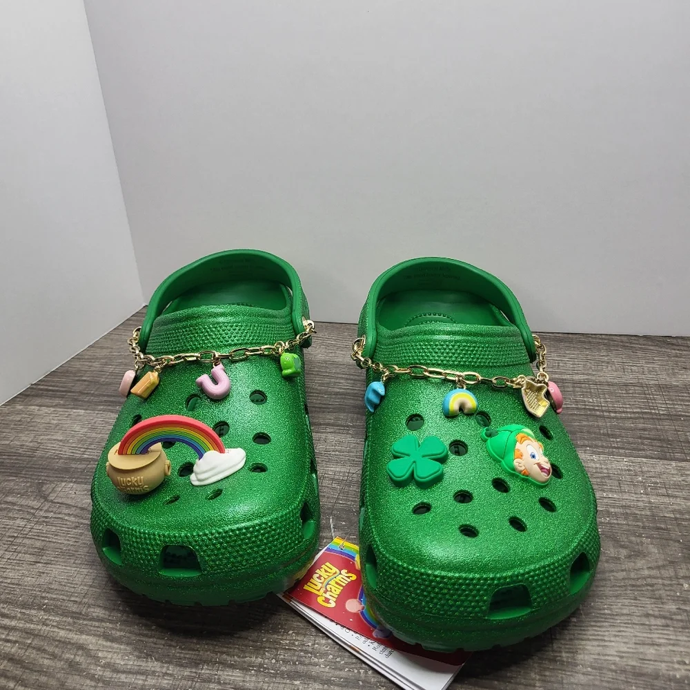 CROCS Lucky Charms Green Mens 11 with Jibbitz NEW